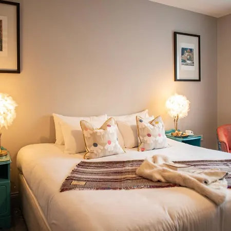 Emmet Hotel