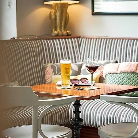 Emmet Hotel 3*